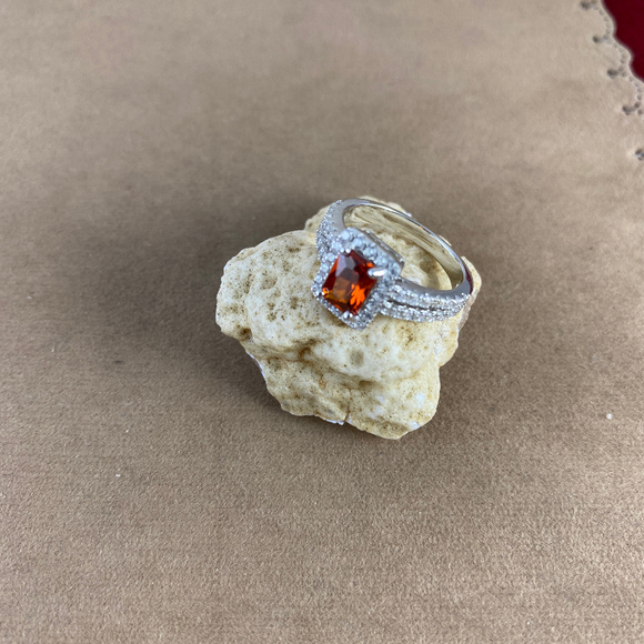 Fire Garnet & CZ Set in 925 Silver Modernist Ring - Picture 2 of 5